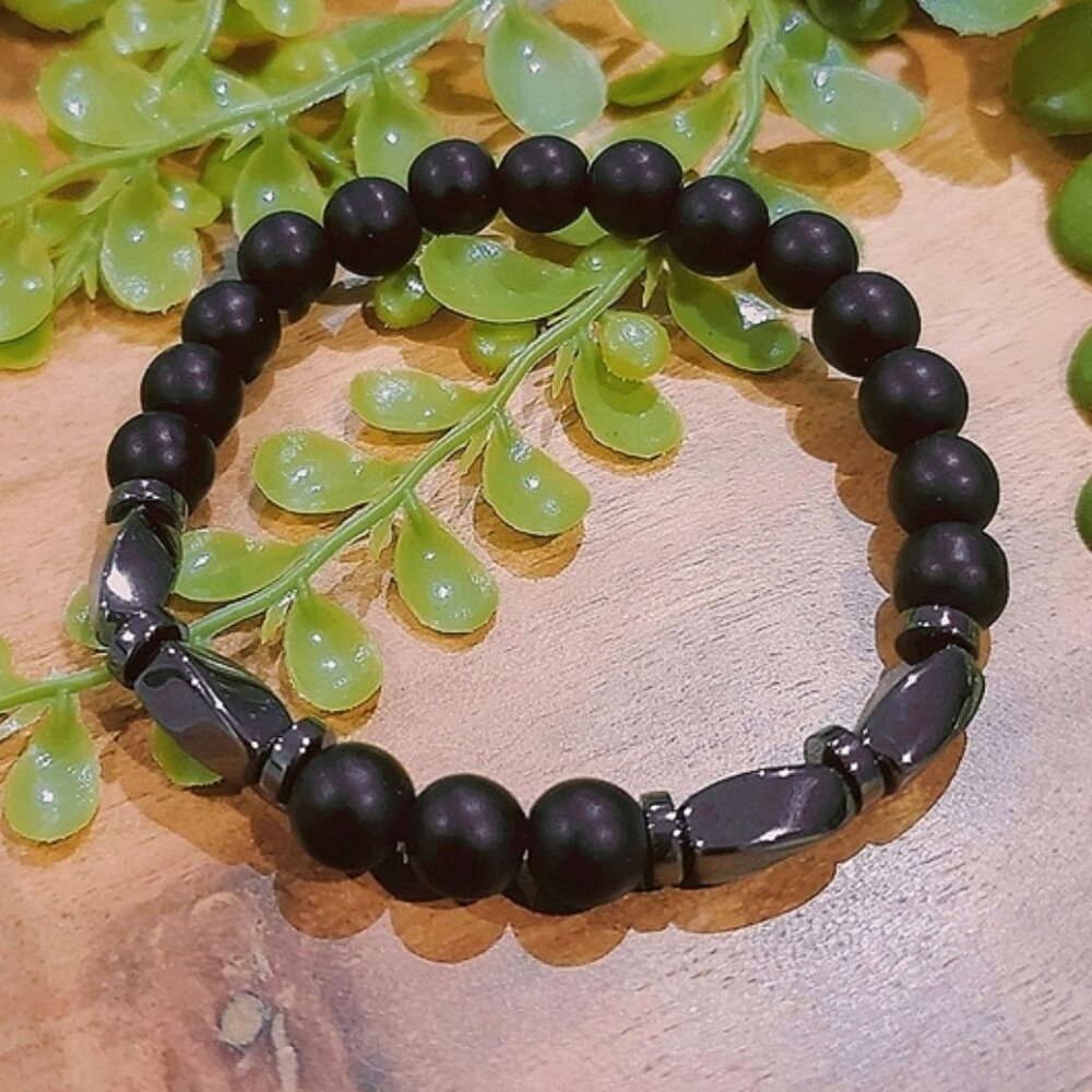 Beaded Stone and Metallic Bracelet